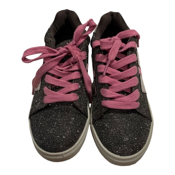 Steve Madden Other - Girls Steve Madden shoes